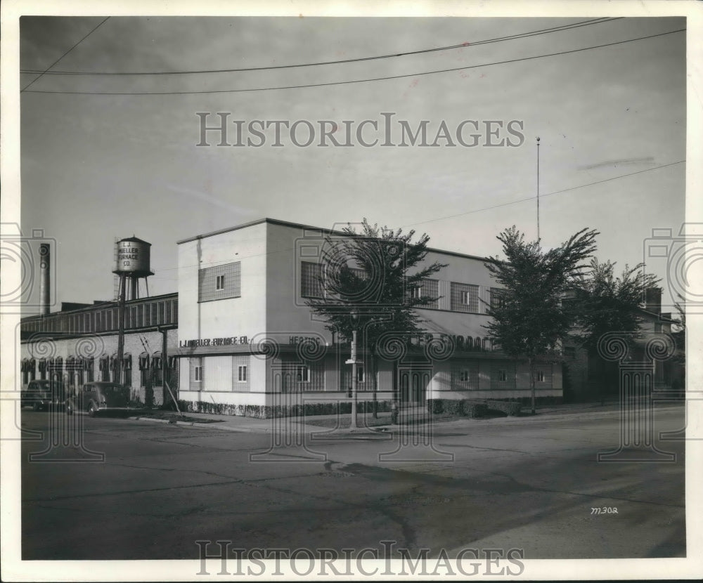 1941 Press Photo L. J. Mueller Furnace Company office - mjx37911-Historic Images
