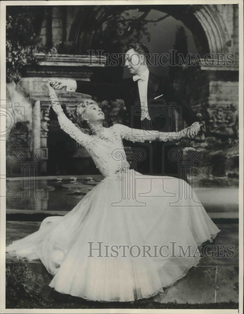 1976 Press Photo Actors Donald O'Connor and Vera-Ellen in "Call Me Madam"-Historic Images