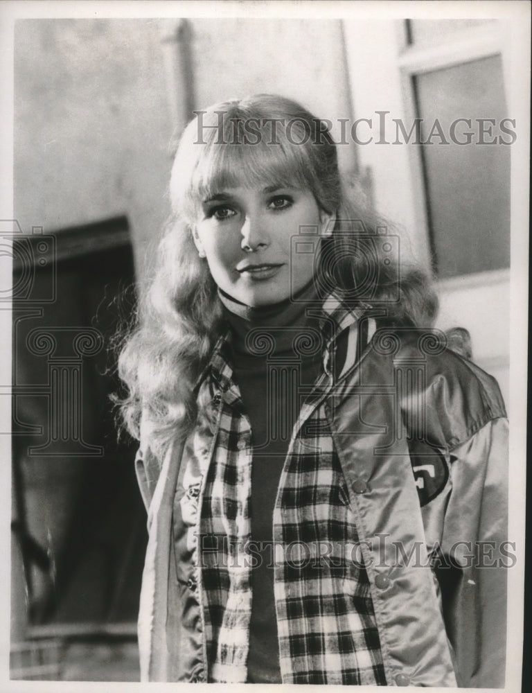 1981 Deborah Raffin Stars as Gloria Mundy in ABC's "Foul Play"-Historic Images