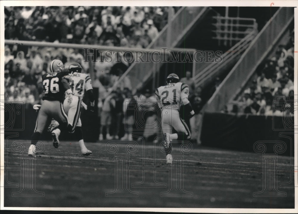 1992 Press Photo Minnesota Vikings&#39; Running Back Terry Allen Dashes 51 Yards - Historic Images