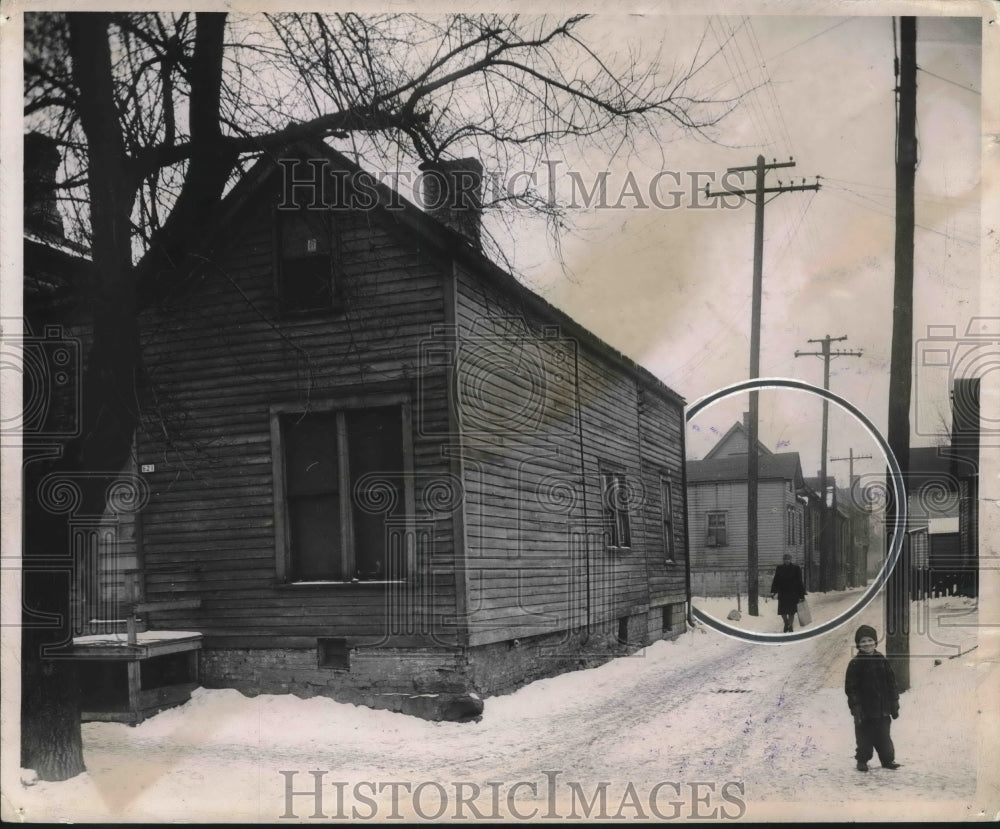 1945 Residents on W. Brown and W. Reservoir St. Not Surveyed, WIS.-Historic Images