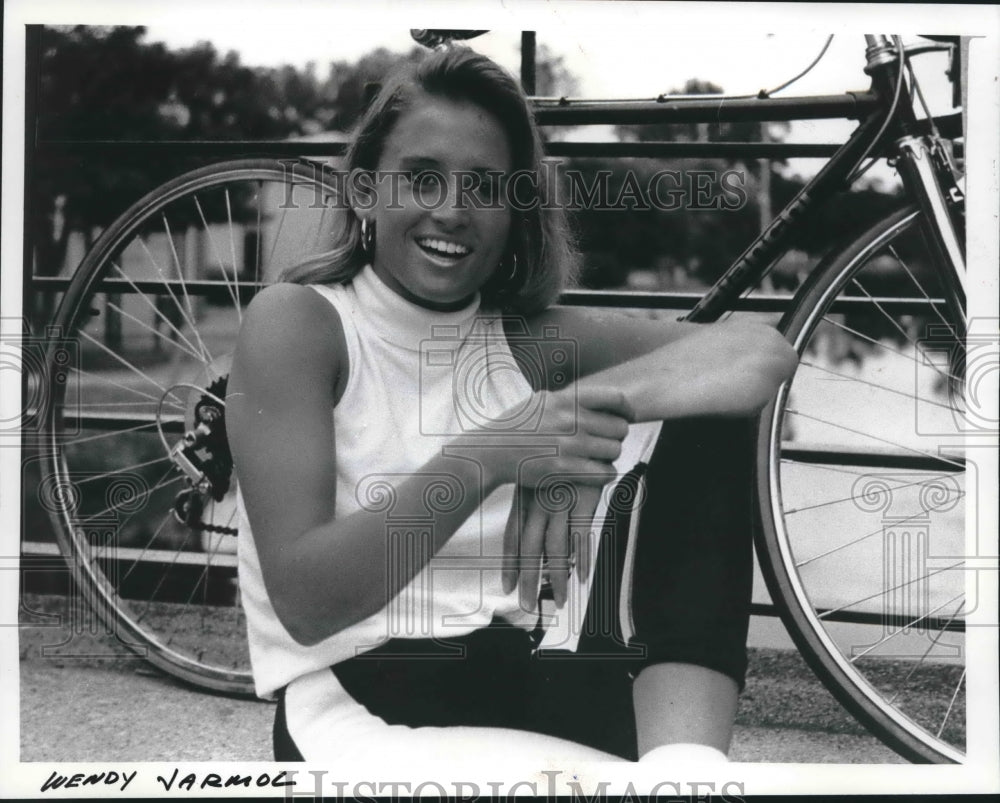 1989 Press Photo Marquette University&#39;s Wendy Jamol Suspended From Track Team - Historic Images
