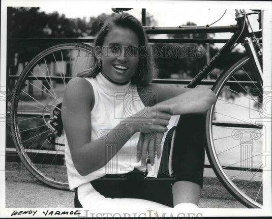 1989 Press Photo Marquette University's Wendy Jamol Suspended From Track Team - Historic Images