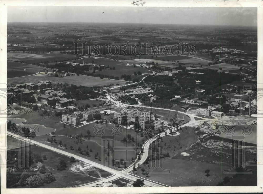 1937 Press Photo Aerial view of Milwaukee county hospital - mjx40499-Historic Images