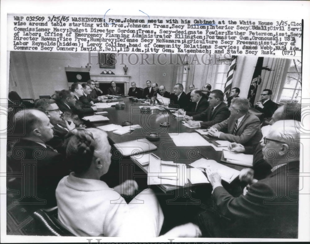 1965 Press Photo President Johnson meets with his Cabinet at the White House.- Historic Images
