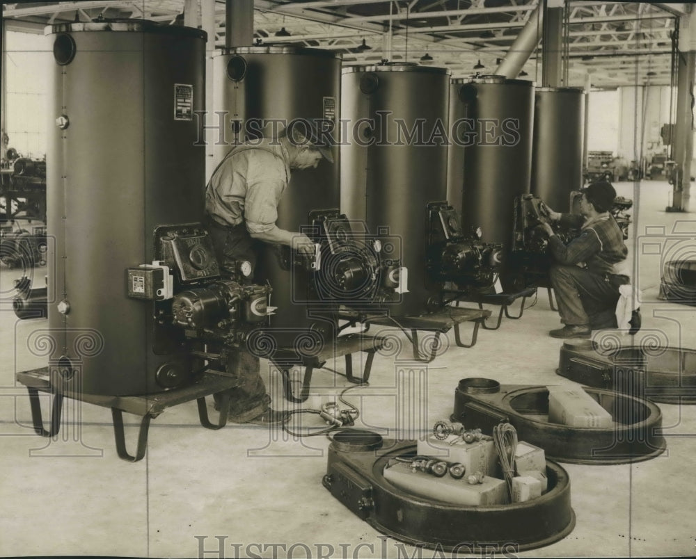 1938 Press Photo Oil Burner Boiler units at Heil Company. - mjx40832- Historic Images