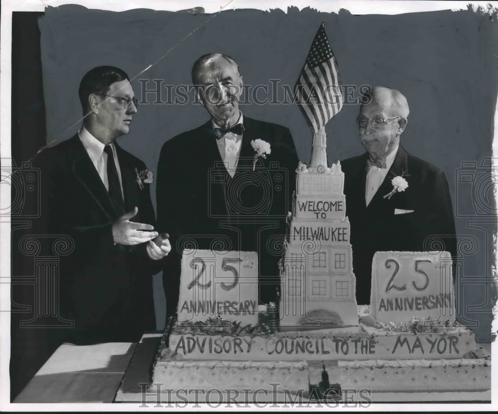 1955 Press Photo Former Mayor Daniel W. Hoan, Mayor Zeidler, and Louis Scheich-Historic Images