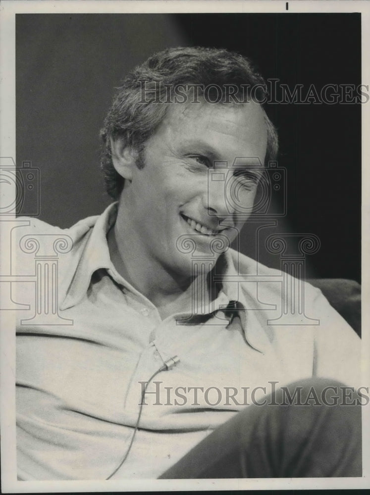 1974 Author Clifford Irving appears on NBC-TV&#39;s &quot;Tomorrow&quot; show-Historic Images