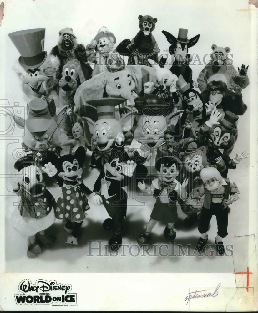 1982 Press Photo The skating characters of Walt Disney's World On Ice- Historic Images