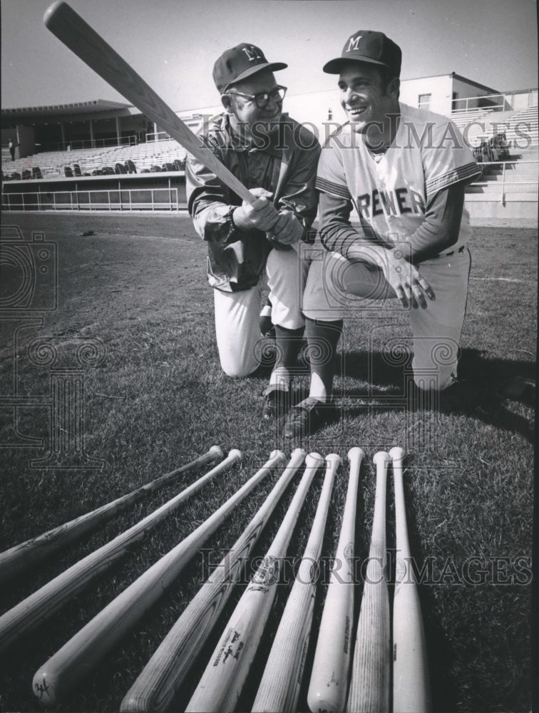 1971 Milwaukee Brewer's Harvey Kuenn talks with Mike Hegan at camp-Historic Images