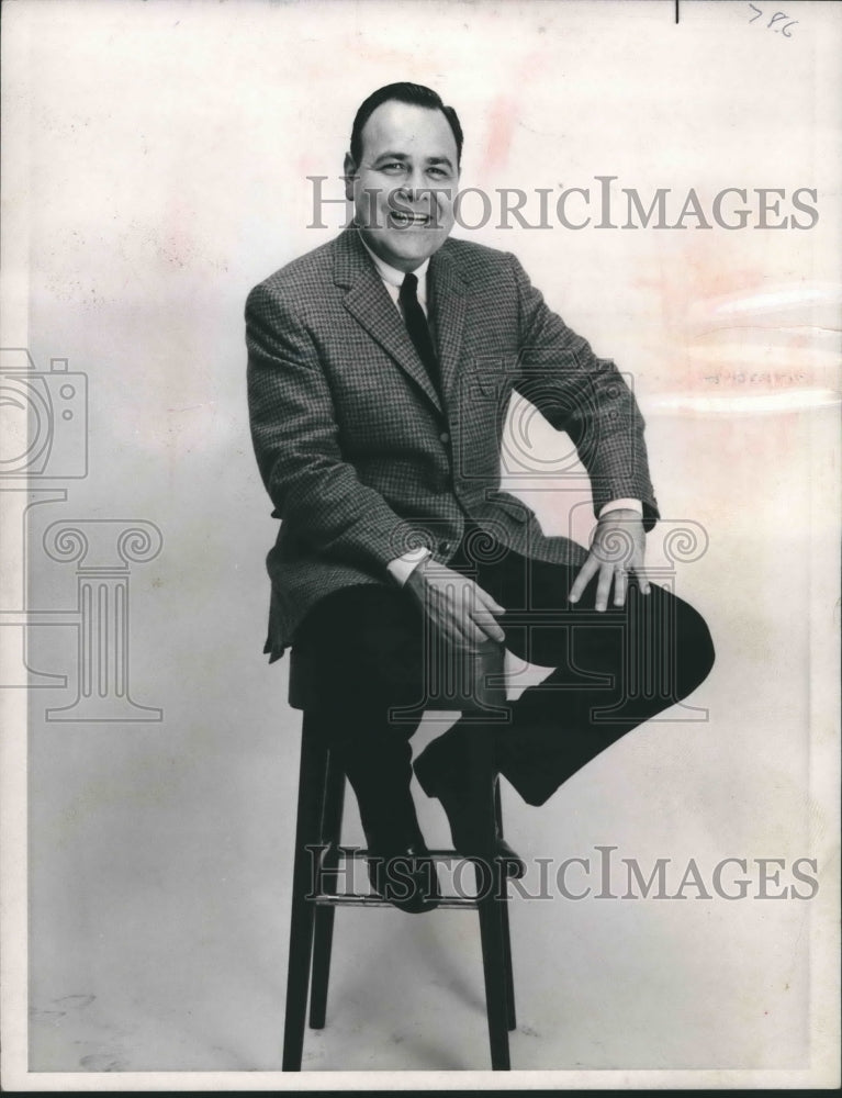 1964 Press Photo Jonathan Winters stars in "The Jonathan Winters Show" on NBC- Historic Images