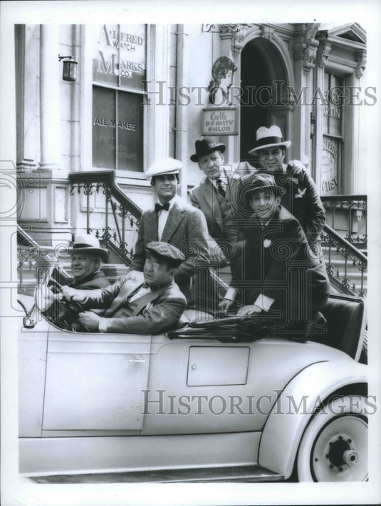 1971 Press Photo Actor Dean Jones and others in "The Chicago Teddy Bears" - Historic Images