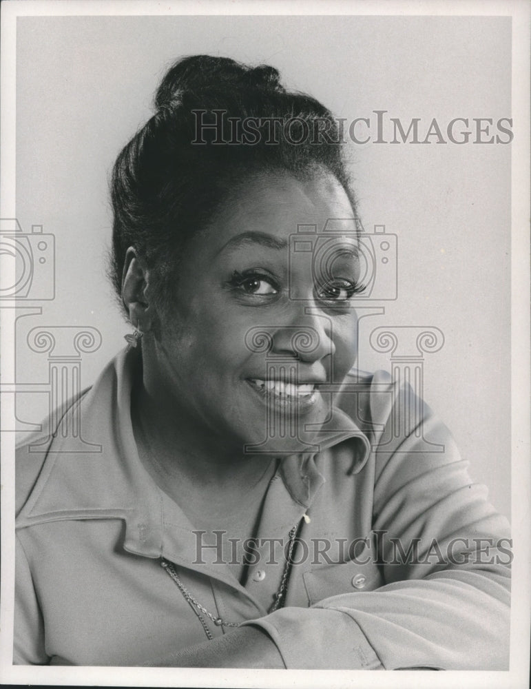 1974 Press Photo Isabel Sanford as Louise Jefferson in &quot;The Jeffersons&quot;.- Historic Images