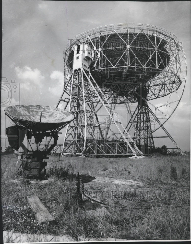 1959 The Radio-Telescope built at Jodrell Bank, England. - Historic Images