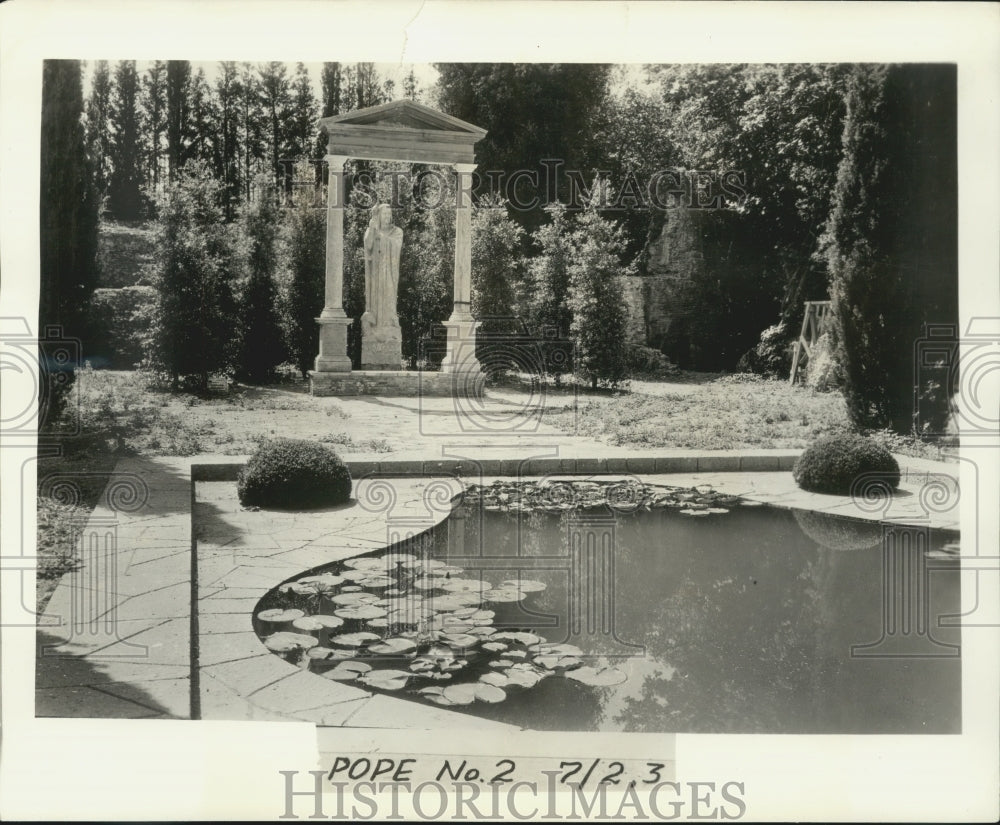 1938 Press Photo Statue in Papal Gardens, Castelgandolfo, Vatican City- Historic Images