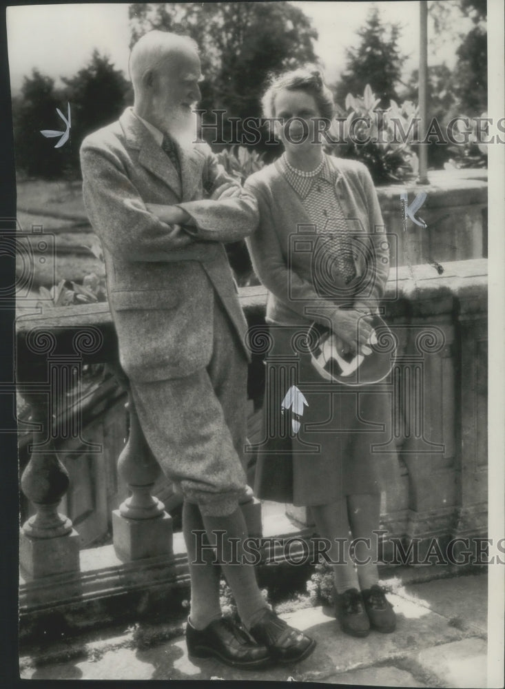 1941 Press Photo Playwright George Bernard Shaw with Lady Astor in England- Historic Images