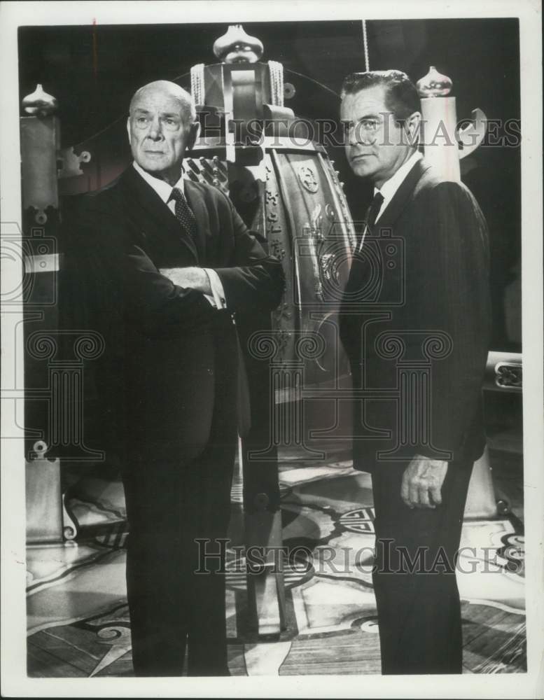 1970 Press Photo Dean Jagger and Glenn Ford in &quot;The Brotherhood of the Bell&quot;.- Historic Images