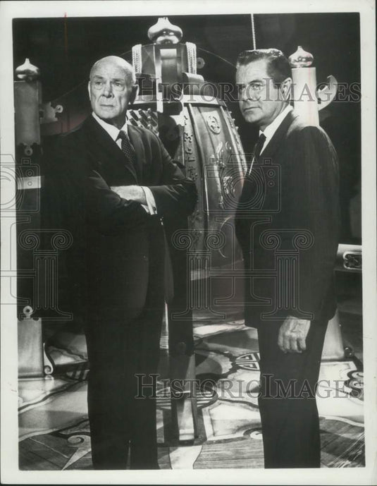 1970 Press Photo Dean Jagger and Glenn Ford in "The Brotherhood of the Bell".- Historic Images