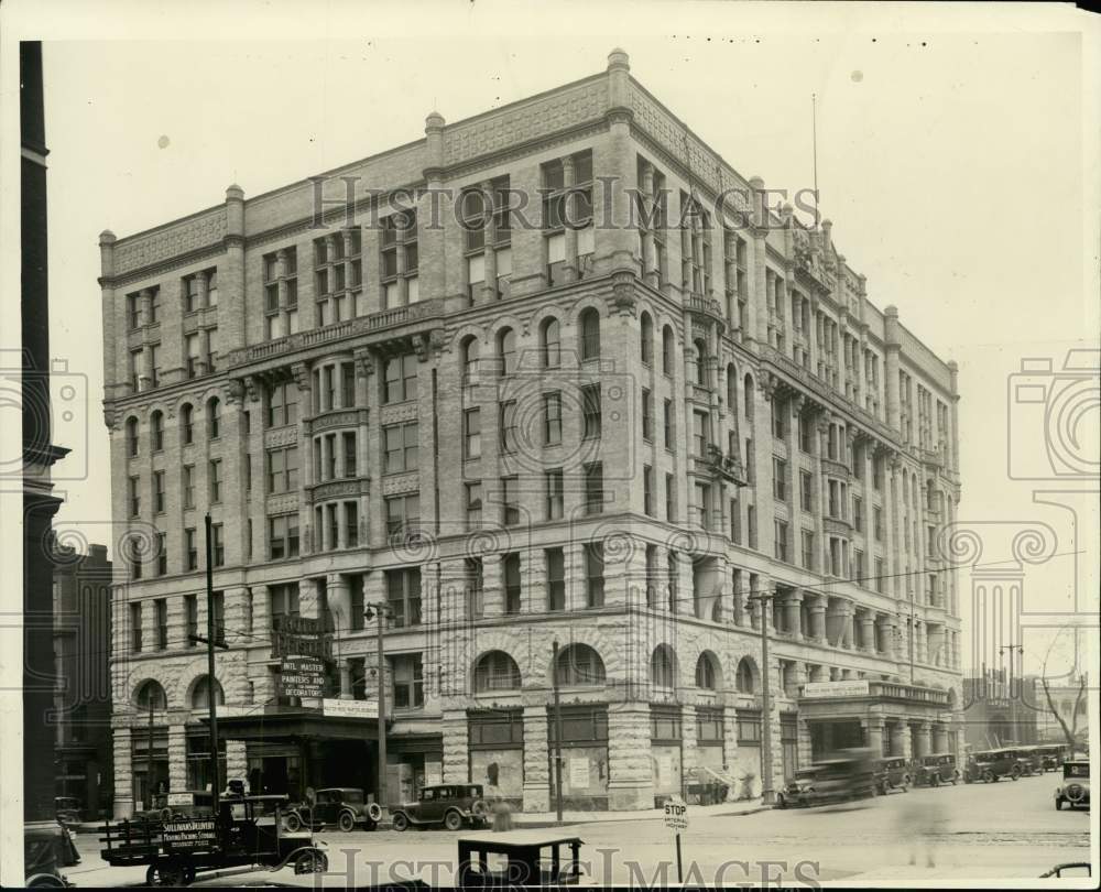 1927 Press Photo The Pfister Hotel in Milwaukee, Wisconsin - Historic Images