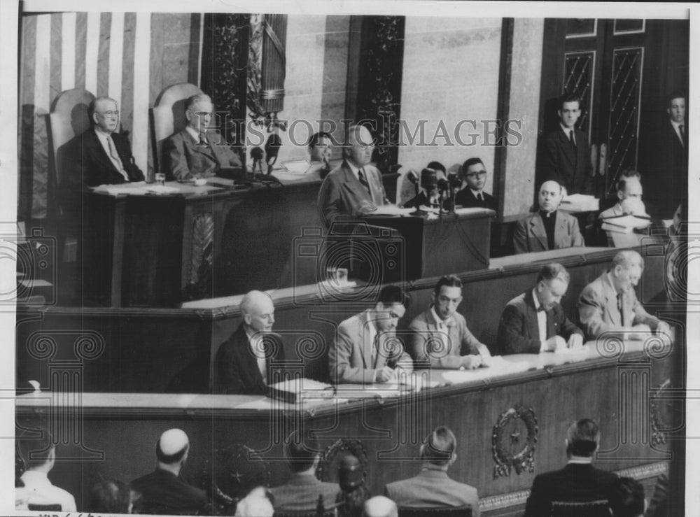 1952 Press Photo President Truman addressing a joint session of Congress- Historic Images