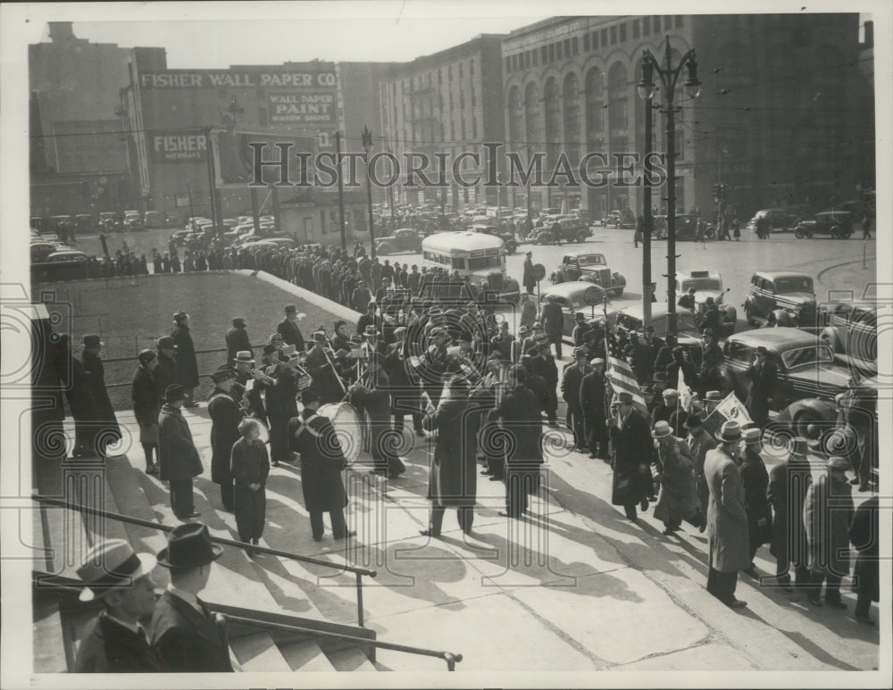1937 Press Photo Detroit Michigan, Union Strikers Picketing the Court House-Historic Images