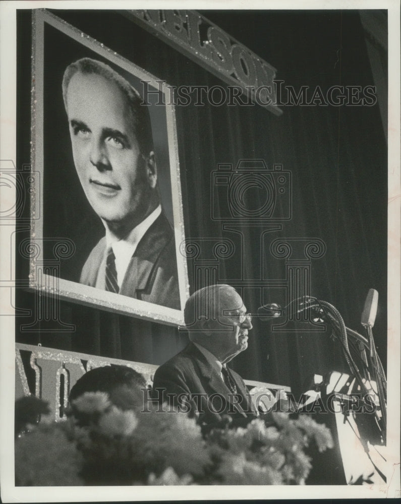 1959 Harry Truman Speaks at Dinner at Schroeder Hotel in Milwaukee-Historic Images