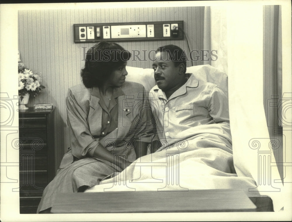 1985 Gladys Knight and Flip Wilson on "Charlie and Company" - Historic Images