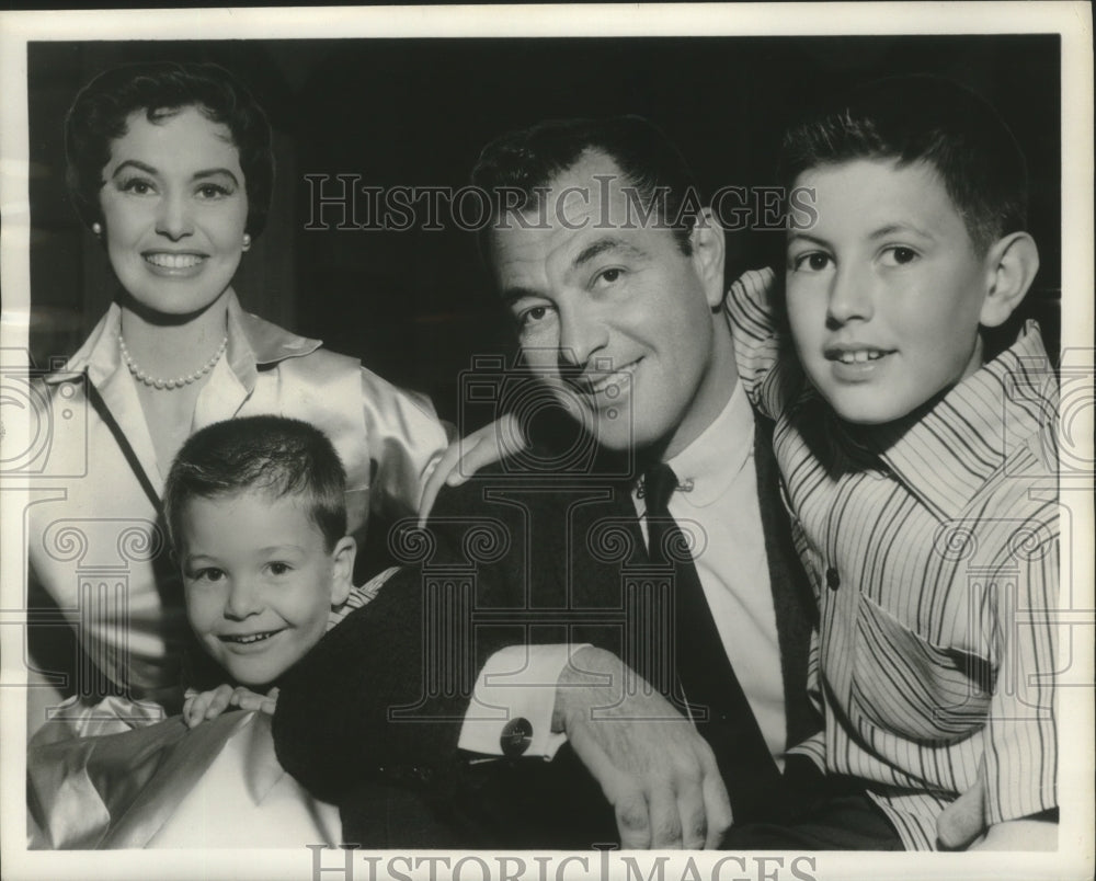 1956 Press Photo Singer Tony Martin with Wife Cyd Charisse and Children- Historic Images