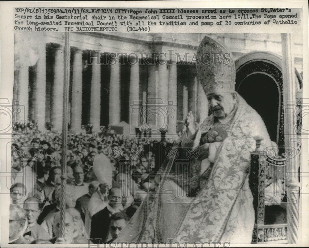 1962 Pope John XXIII blesses crowd at Saint Peter's Square.-Historic Images