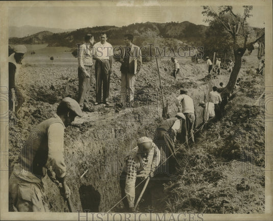 1965 Turkish people using the United States CCC idea for projects. - Historic Images