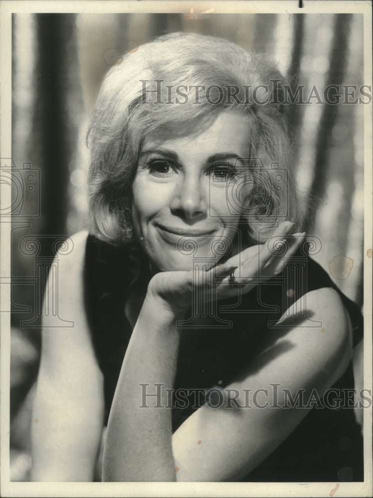 1967 Comedian Joan Rivers - Historic Images