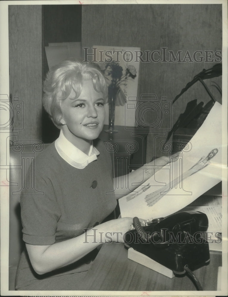 1960 Press Photo &quot;General Electric Theater&quot; star Peggy Lee - mjx60895 - Historic Images