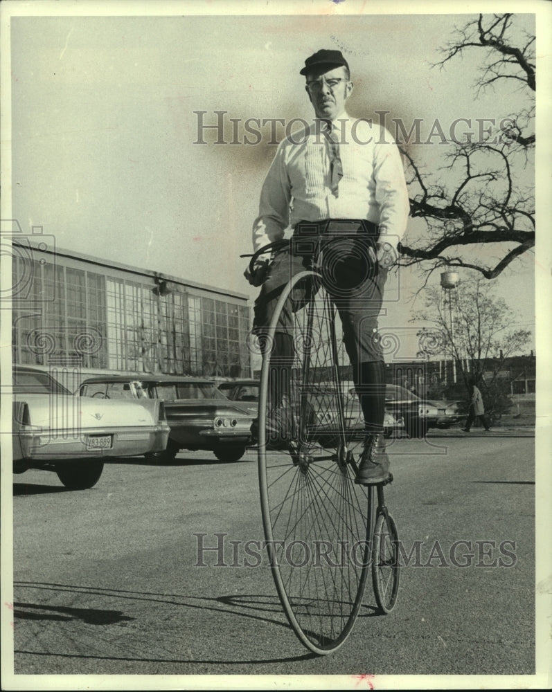 1970 Press Photo Charles Sanford aboard one of his high wheelers. - mjx61969- Historic Images