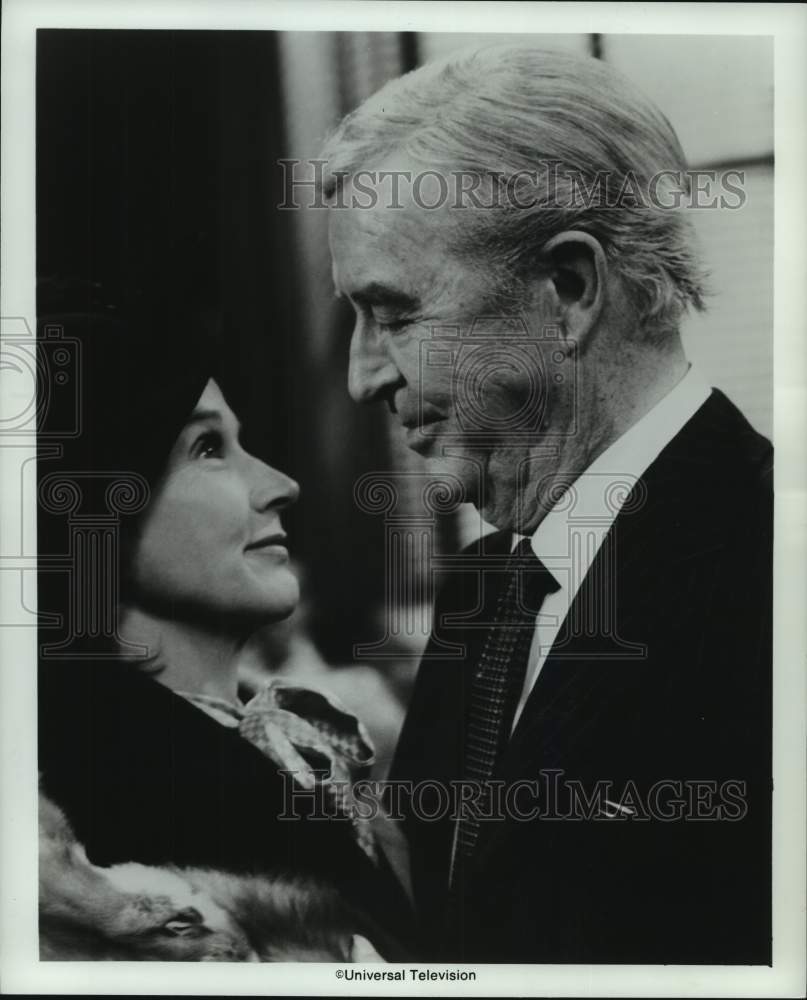 Press Photo Ray Milland &amp; Kim Hunter in &quot;Ellery Queen&quot; - Historic Images