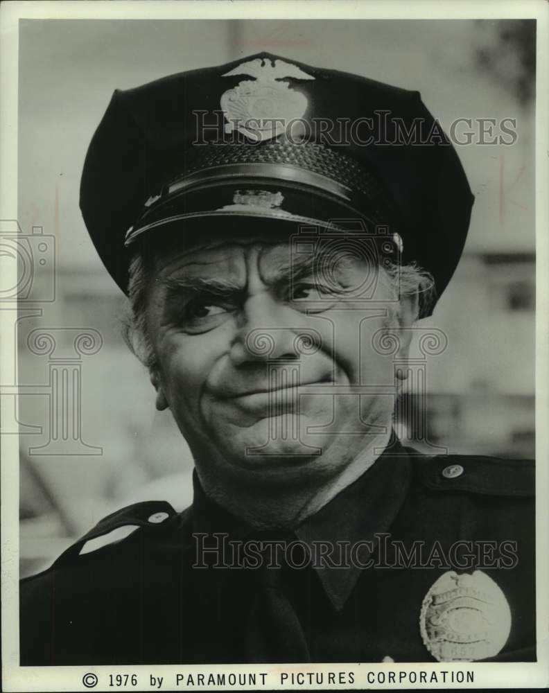 1976 Press Photo Ernest Borgnine in &quot;Future Cop&quot; - Historic Images