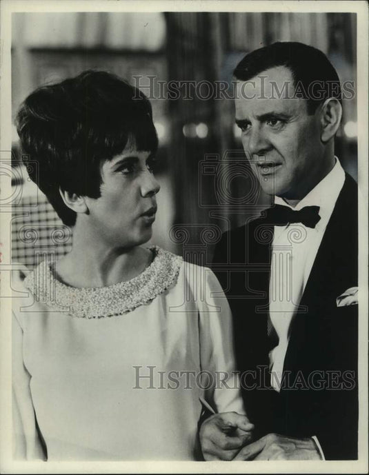 1970 Press Photo Tony Randall With Woman - Historic Images