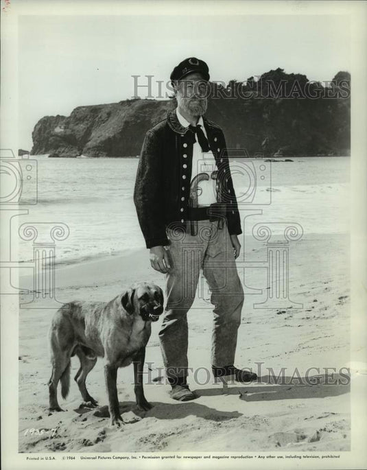 1964 Press Photo George Kennedy As Captain Who Lands On Lonely Outpost - Historic Images