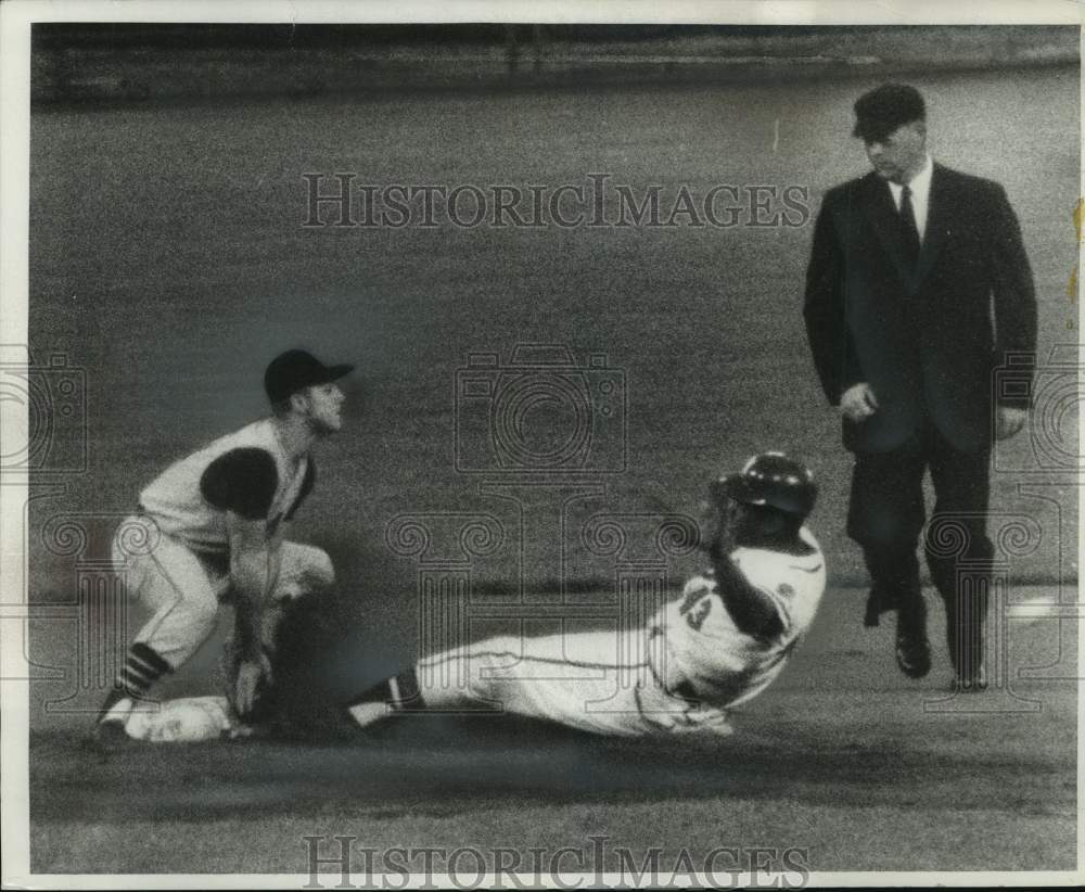 1959 Shortstop Dick Schofield &amp; Wes Covington at the Stadium.-Historic Images