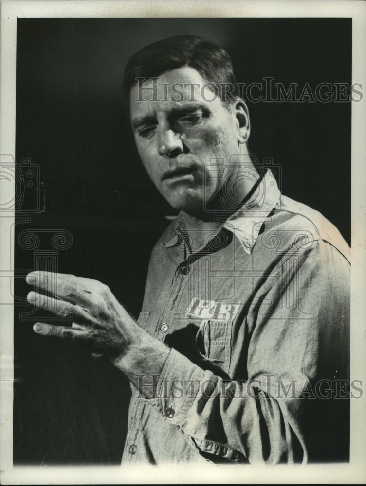 1961 Press Photo Burt Lancaster in scene from &quot;The Birdman of Alcatraz.&quot; - Historic Images