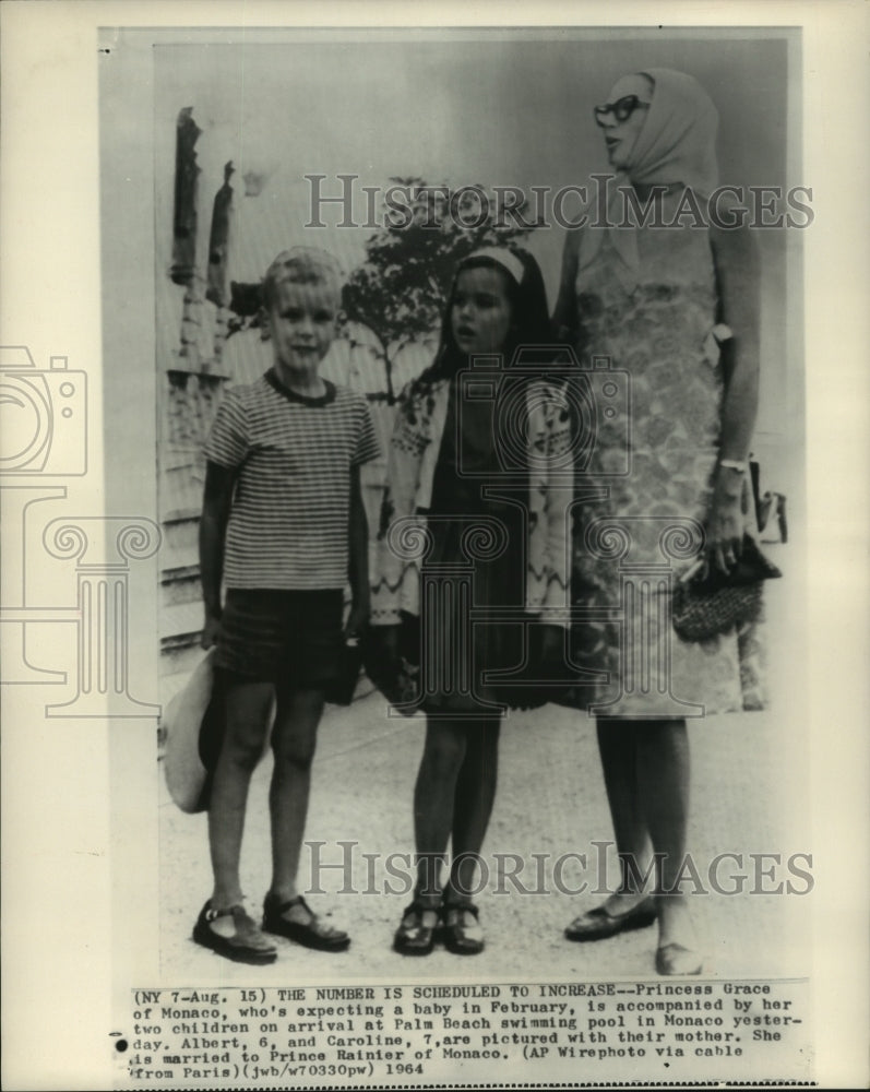 1964 Monaco-Princess Grace with her children Alberta and Caroline-Historic Images