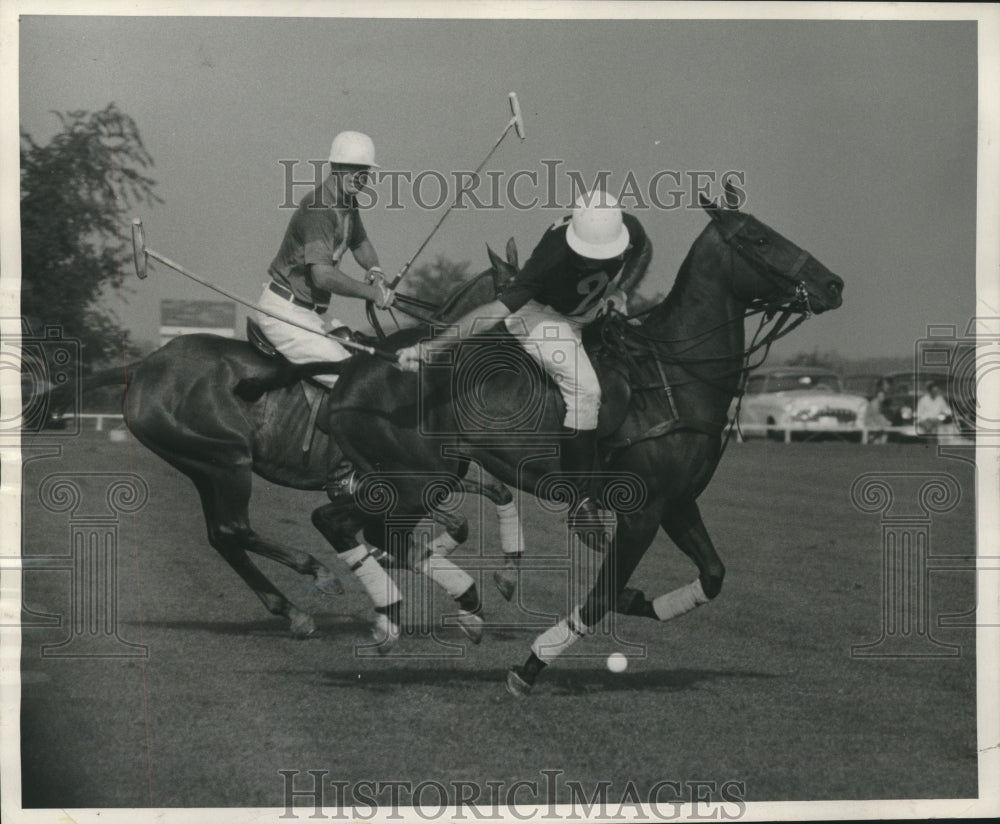 1955 Polo teams compete in tournament at Uihlen field, Milwaukee - Historic Images