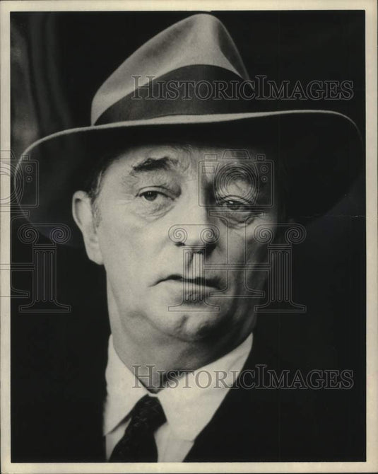 1975 Actor Robert Mitchum - Historic Images