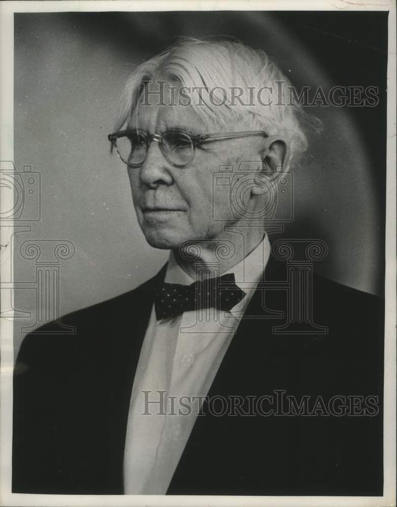 1957 Carl Sandburg, poet laureate is the guest on Meet the Press - Historic Images