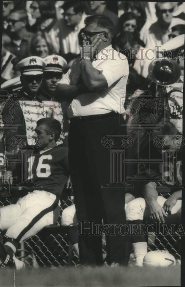 1965 Press Photo Wisconsin Coach Milt Bruhn - mjx70542- Historic Images