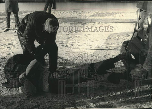 1967 Policemen struggles with protesters at University of Wisconsin-Historic Images