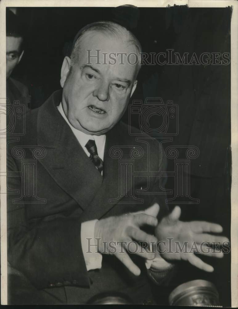 1940 Herbert Hoover at a congressional committee in Washington - Historic Images