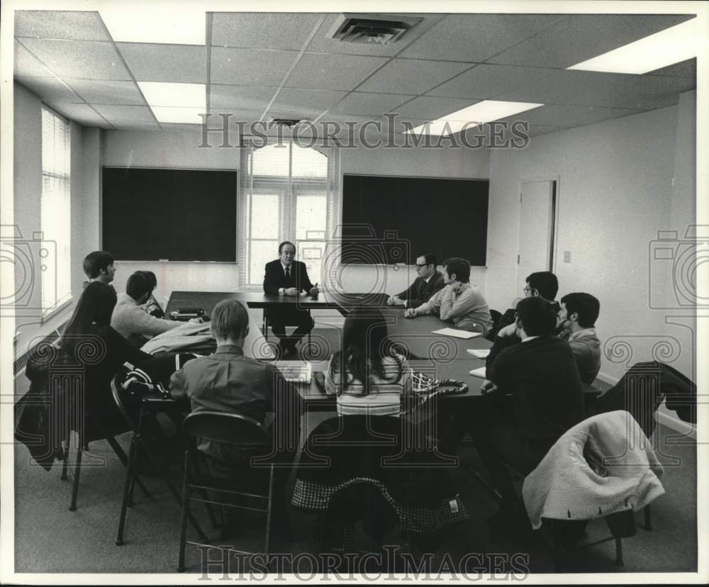 1969 Hubert Humphrey Speaks To Group Of People - Historic Images