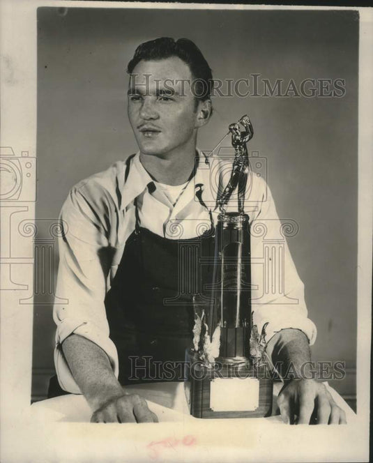 1952 Bob Potkonjak & Wisconsin Typographical Conference golf trophy-Historic Images