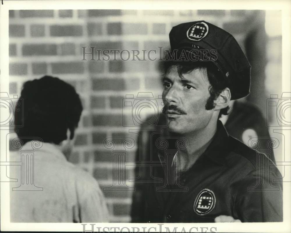 1977 Press Photo Actor Ron Leibman as Greenberg in "Super Cops" on CBS- Historic Images