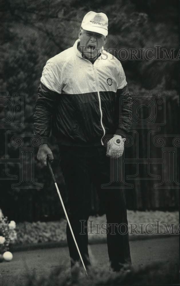 1991 Jerry Kramer reacts to good drive off the first tee - Historic Images
